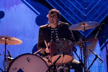 Arrestan a músico de The New Pornographers por pornografía infantil