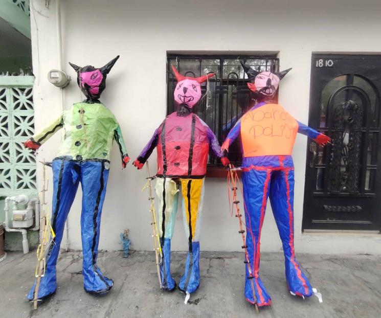 Queman piñatas de aranceles de Trump en la Colonia Obrerista Queman piñatas de aranceles de Trump en la Colonia Obrerista