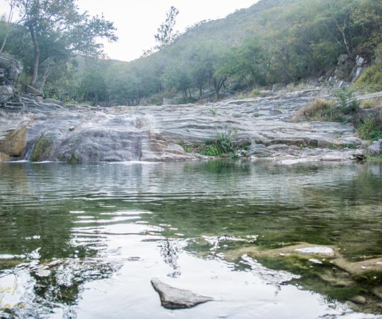 Realiza Juárez labores de limpieza en el ´Charco Azul´ Realiza Juárez labores de limpieza en el ´Charco Azul´