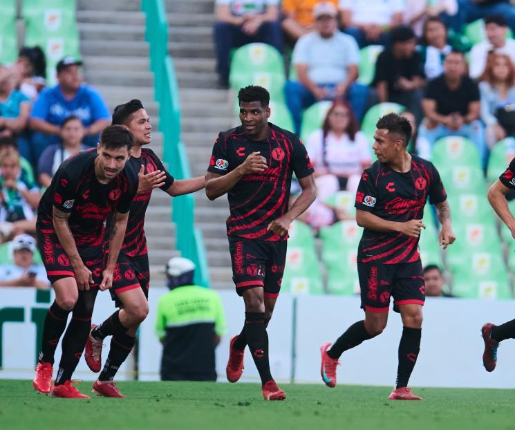 Golea Xolos en Torreón al Santos