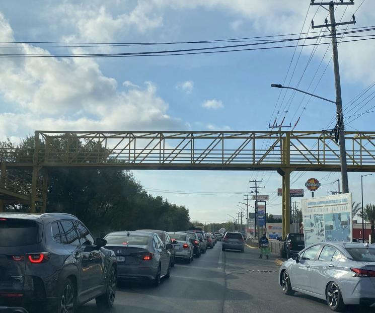 Lucen abarrotadas carreteras de la entidad