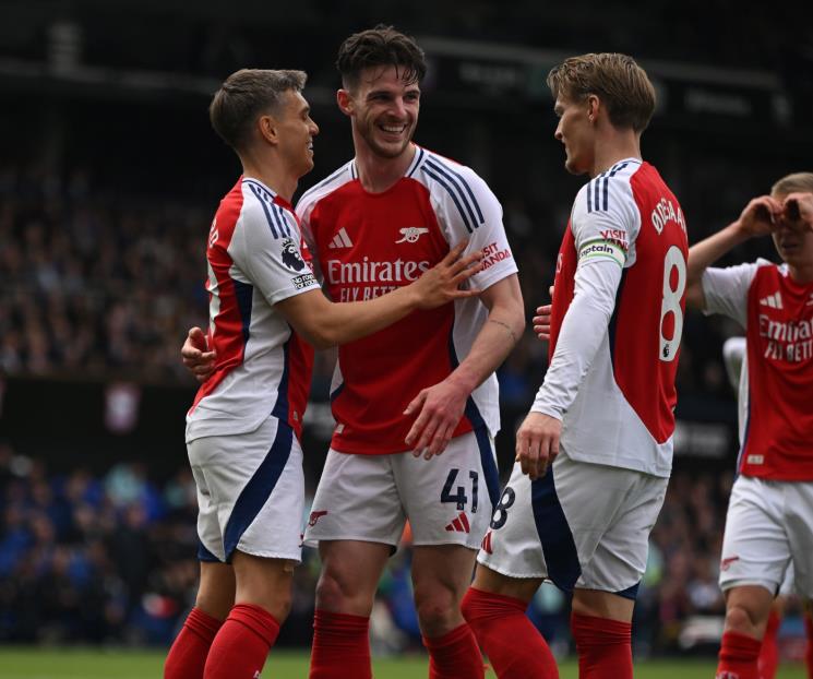Golea el Arsenal y evita el título del Liverpool Golea el Arsenal y evita el título del Liverpool