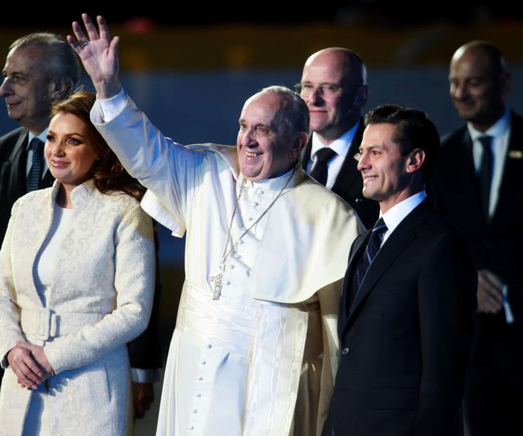 Peña Nieto reaparece con mensaje por la muerte del Papa Francisco Peña Nieto reaparece con mensaje por la muerte del Papa Francisco