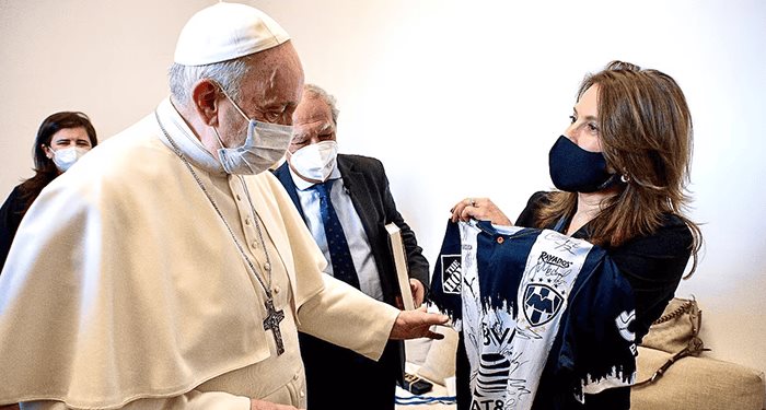 Lamentan Rayados y Tigres muerte de Papa Francisco Lamentan Rayados y Tigres muerte de Papa Francisco