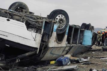 Deja volcadura tres muertos