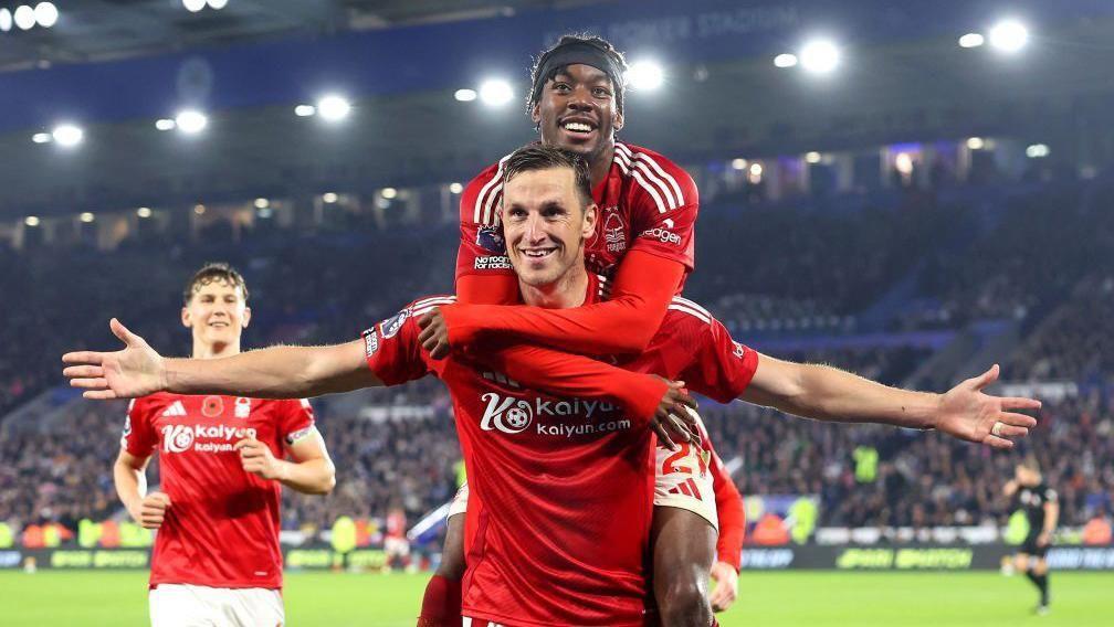 Nottingham se afianza al tercero de la Premier Nottingham se afianza al tercero de la Premier