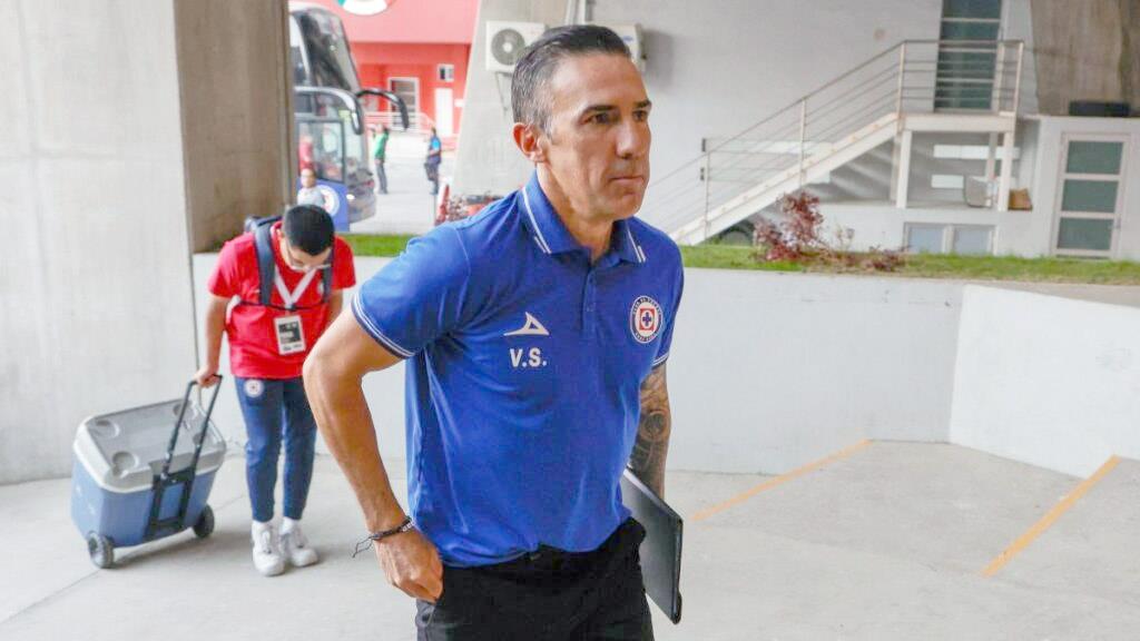 Amenaza Vicente Sánchez que Cruz Azul va por el trofeo Amenaza Vicente Sánchez que Cruz Azul va por el trofeo