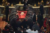 Despiden miles a Papa Francisco en Basílica de San Pedro Despiden miles a Papa Francisco en Basílica de San Pedro