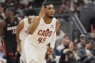 Cavs se pone 2-0 sobre el Heat Cavs se pone 2-0 sobre el Heat