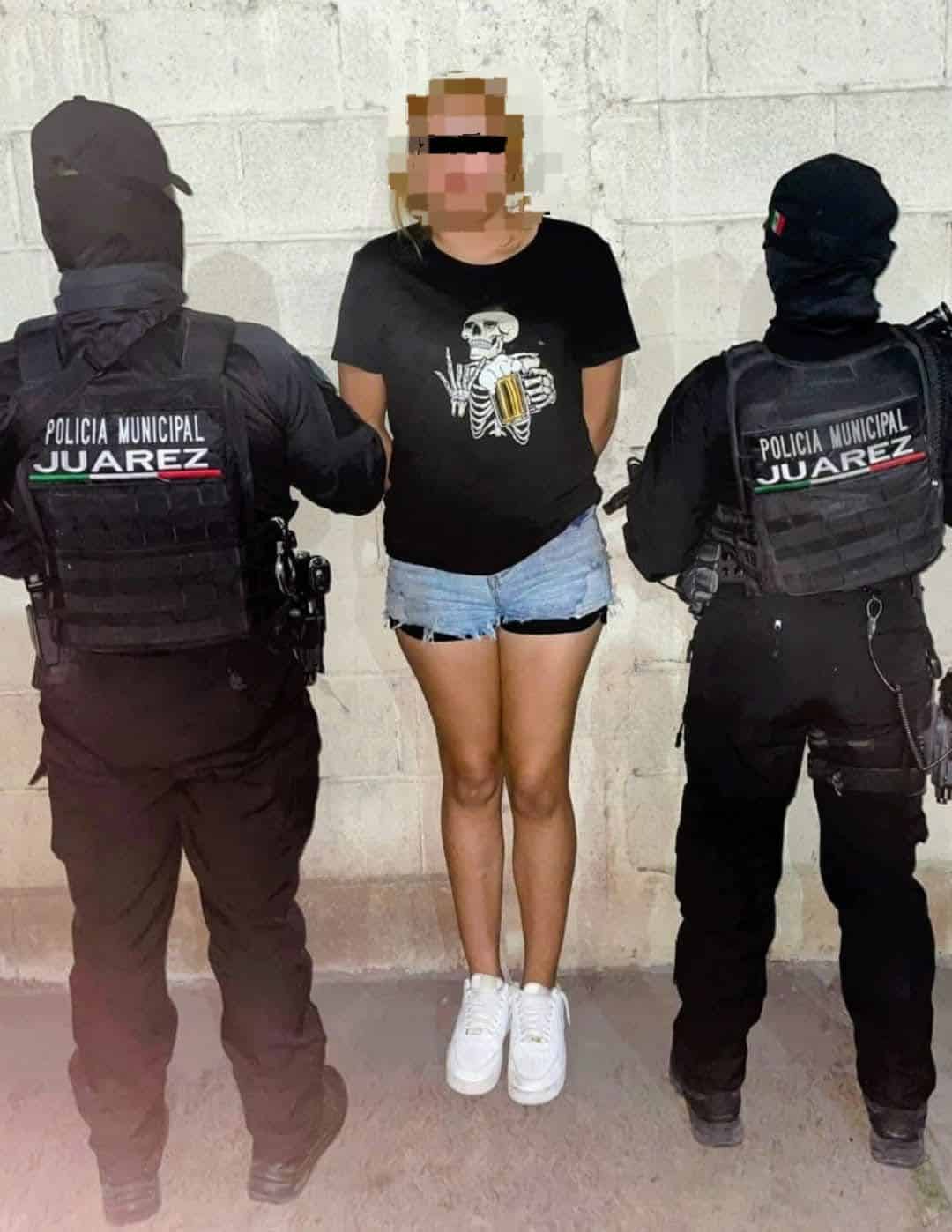Una jovencita de 15 años de edad, fue detenida por elementos de la policía preventiva de Juárez, cuando la sorprendieron con varias dosis de cristal y una báscula gramera y dinero en efectivo.