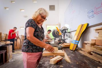 Benefician a adultos mayores con múltiples talleres inclusivos