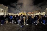 Celebran vigilia multitudinaria en honor al papa Francisco Celebran vigilia multitudinaria en honor al papa Francisco