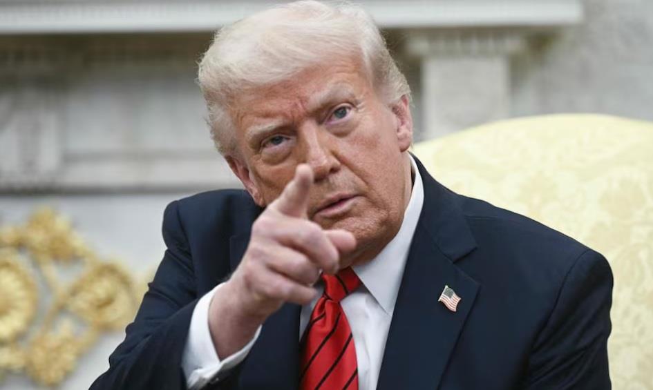 Acusa Trump que sigue entrando fentanilo a EU de México y Canadá