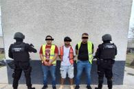 Tres más son detenidos con armas Tres más son detenidos con armas