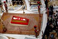 Mantienen abierta Basílica de San Pedro para ver a Papa Francisco Mantienen abierta Basílica de San Pedro para ver a Papa Francisco