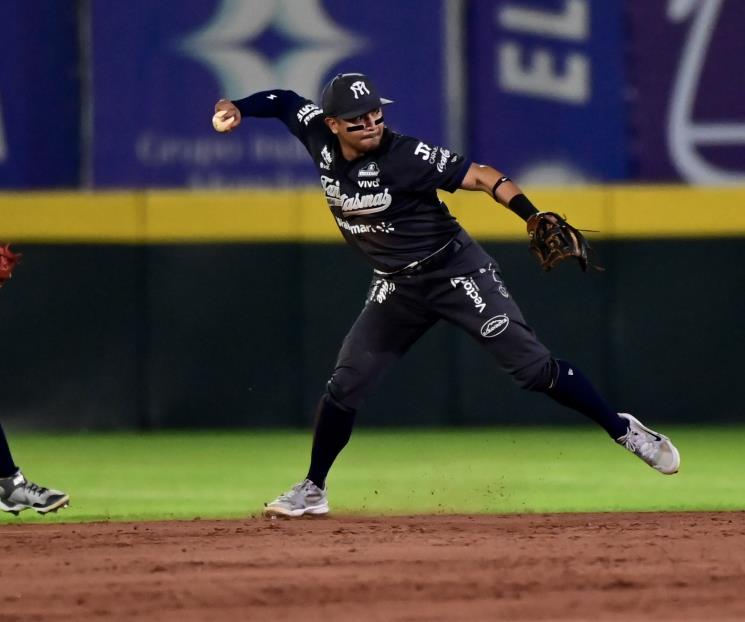 Sultanes pega primero ante Acereros
