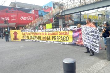 Nuevamente bloquea Alianza de Usuarios calles por ´tarifazo´