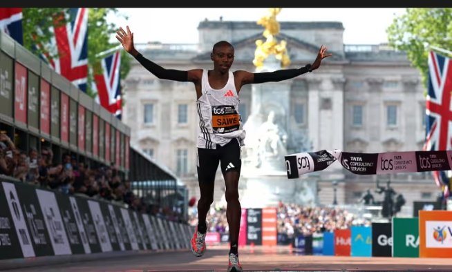 Se corona Sebastián Sawe en el maratón de Londres