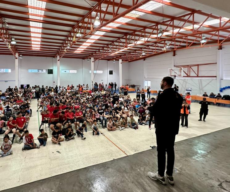 Festejan a menores en el día de la lucha contra el maltrato Festejan a menores en el día de la lucha contra el maltrato