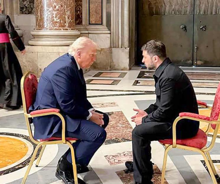 Se reúnen Trump y Zelenski en el Vaticano Se reúnen Trump y Zelenski en el Vaticano