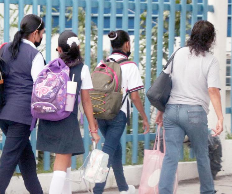 Regresan a clases tras vacaciones de Semana Santa Regresan a clases tras vacaciones de Semana Santa