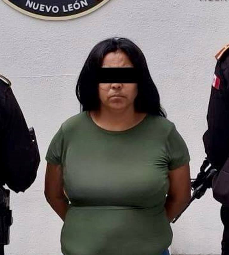 En un operativo policiaco realizado en la zona norte de Monterrey, elementos del Grupo de Coordinación Metropolitana, lograron la captura de dos mujeres, entre ellas una menor con diversas dosis de drogas.