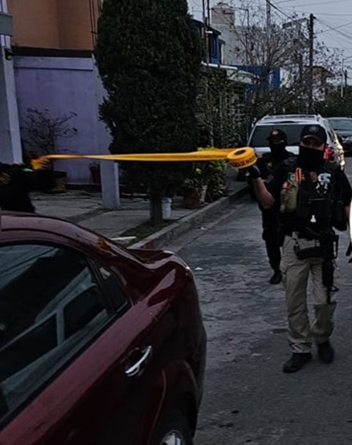 Un hombre fue encontrado asesinado de diez puñaladas, en un cuarto de renta de la Colonia Fomerrey 11 en San Nicolás.