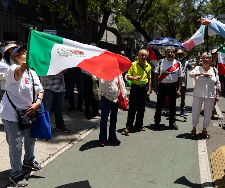 Se manifiestan frente al Senado contra ley de Telecomunicaciones