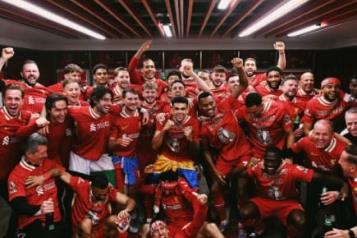 Golea Liverpool al Tottenham y es campeón de la Premier League