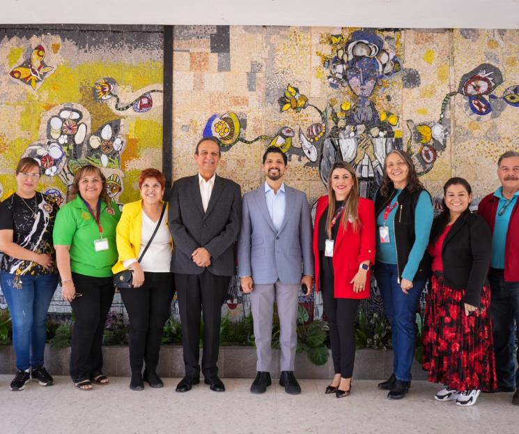 Se reúne líder de la 50 con director de la Normal Superior Se reúne líder de la 50 con director de la Normal Superior