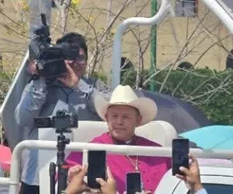 Pide perdón arzobispo de Tuxtla Gutiérrez tras paseo en el papamovil Pide perdón arzobispo de Tuxtla Gutiérrez tras paseo en el papamovil