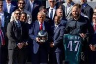 Desairan 14 jugadores de Eagles a Donald Trump. Desairan 14 jugadores de Eagles a Donald Trump.