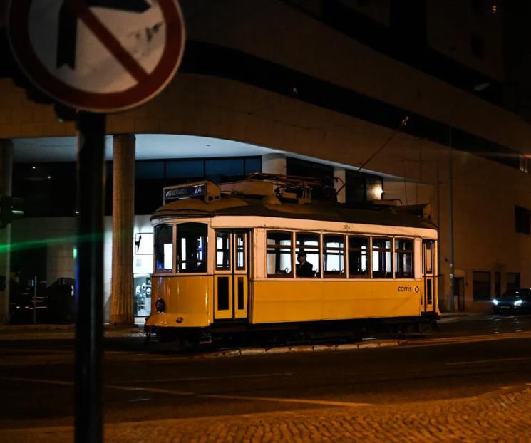Electricidad vuelve a España y Portugal tras apagón masivo Electricidad vuelve a España y Portugal tras apagón masivo