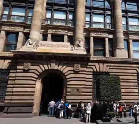 Entrega Banxico al gobierno remanente de casi 18 mil mdp Entrega Banxico al gobierno remanente de casi 18 mil mdp
