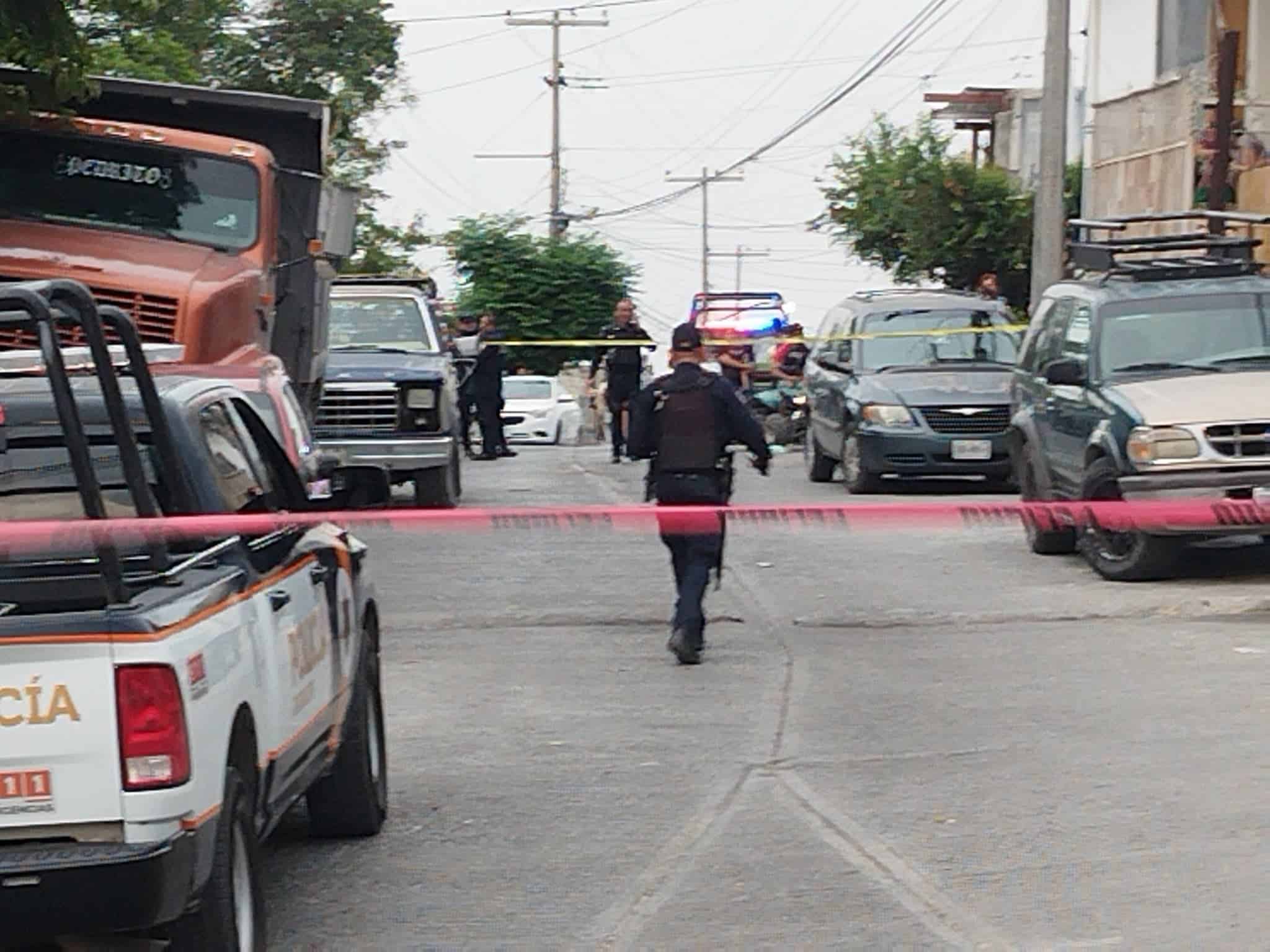 Un hombre fue acribillado a balazos cuando se encontraba dentro de su domicilio señalado como punto de venta de drogas, por delincuentes quienes se dieron a la fuga, en Guadalupe.
