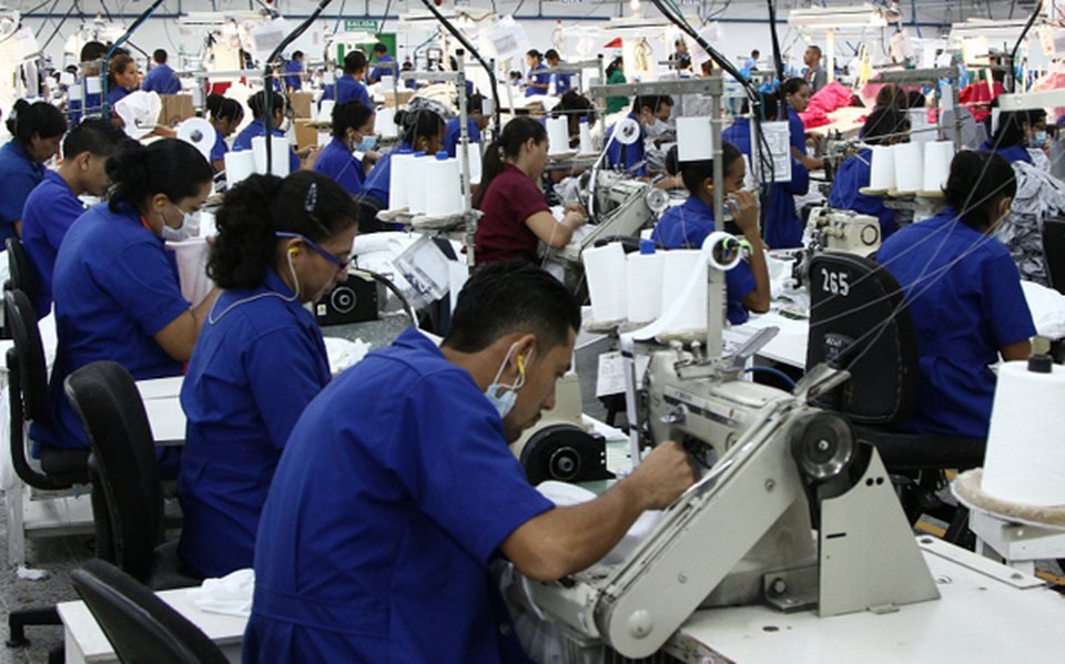 Maquiladoras revelan pausa en inversiones por aranceles de Trump Maquiladoras revelan pausa en inversiones por aranceles de Trump