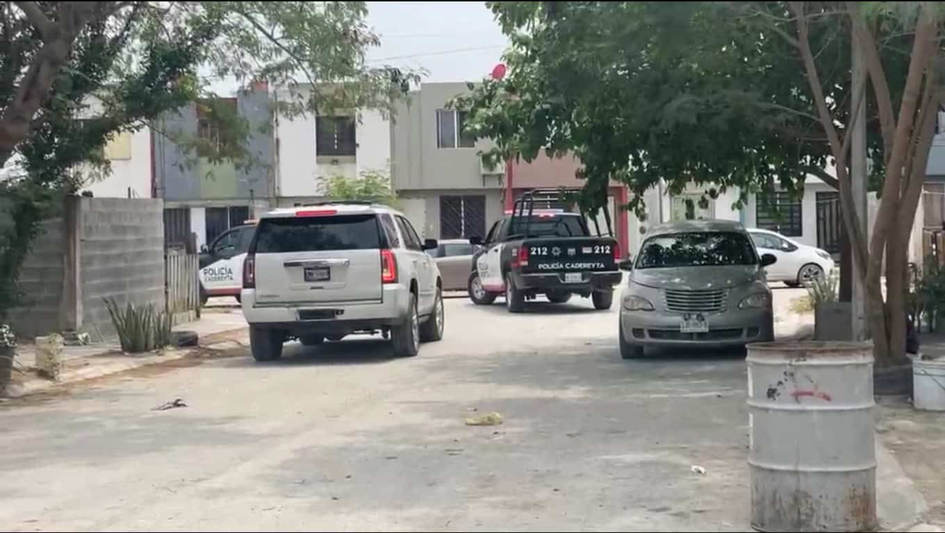 Una intensa movilización policiaca se registró en los municipios de Apodaca, Juárez, y Cadereyta, al reportarse un enfrentamiento entre hombres armados y policías municipales en la Colonia Riveras de Apodaca.