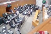 Regresa la parálisis legislativa; suspenden diputados sesión