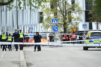 Deja tiroteo en Suecia tres muertos; sospechoso escapa en monopatín