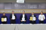 Hacen acuerdo UANL y alcaldes para dar becas