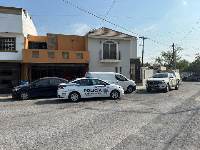 Asaltan a familia dentro de su casa