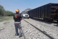 Resulta chofer herido al ser embestido por el tren Resulta chofer herido al ser embestido por el tren