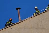 Instalan chimenea en la Capilla Sixtina para el cónclave Instalan chimenea en la Capilla Sixtina para el cónclave