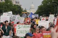 Protestan decenas de miles en EU en el Día del Trabajo Protestan decenas de miles en EU en el Día del Trabajo