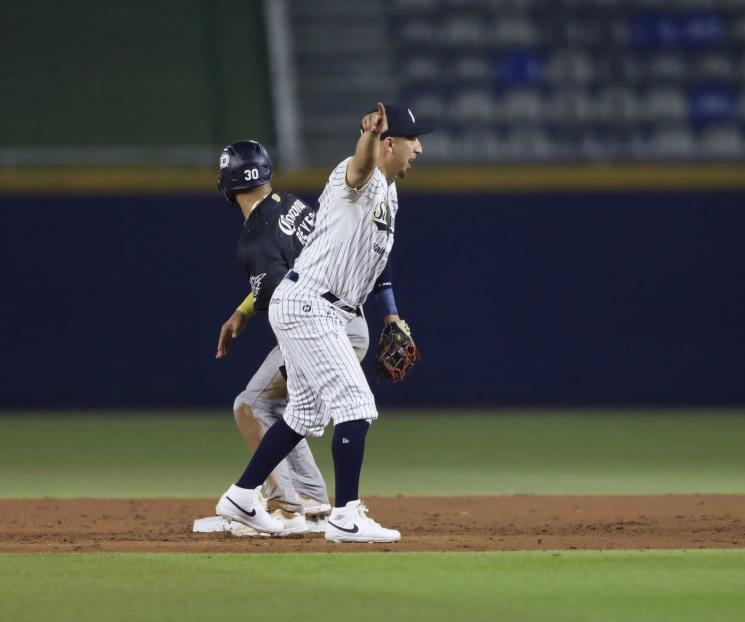 Pegan primero Sultanes ante Rieleros Pegan primero Sultanes ante Rieleros