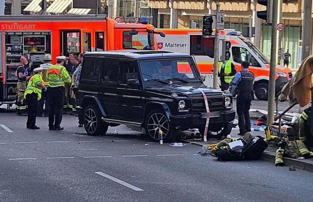 Reportan varios heridos en un atropello múltiple en Stuttgart Reportan varios heridos en un atropello múltiple en Stuttgart