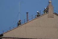Instalan chimenea en la Capilla Sixtina para cónclave
