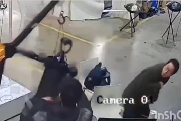 Robot ataca a instructores mientras le realizaban pruebas