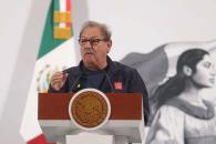 Taibo II anuncia regalo de 2.5 millones de libros para jóvenes de AL