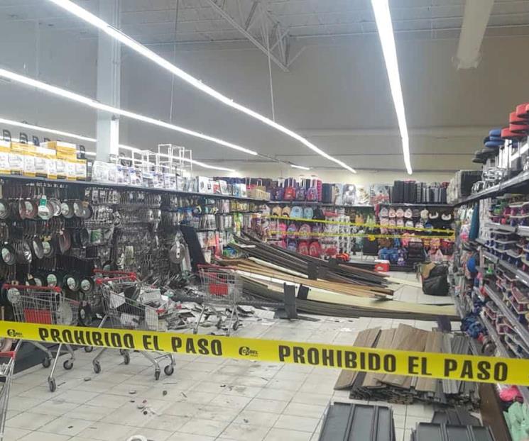 Resulta familia herida al desplomarse unos estantes Resulta familia herida al desplomarse unos estantes